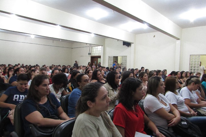 Palestra “Mulheres Imparáveis” reúne estudantes e empresárias