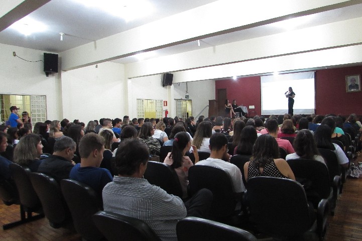 Palestra “Mulheres Imparáveis” reúne estudantes e empresárias