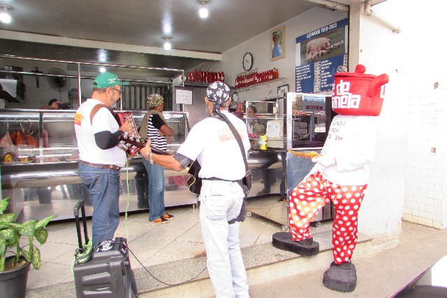 Consumidores foram às ruas conferir a Liquidaço