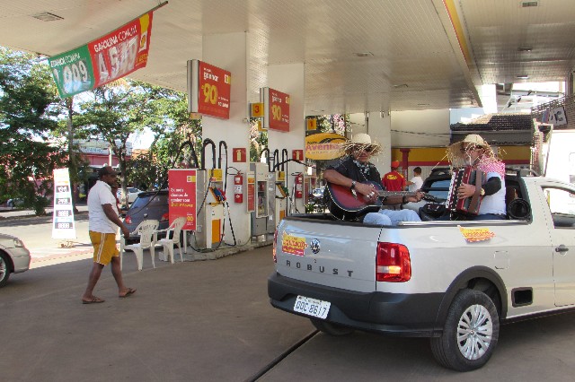 Consumidores foram às ruas conferir a Liquidaço