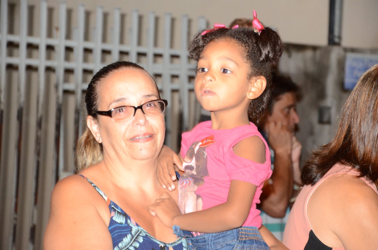 Papai Noel chega e o encanto do Natal toma conta de Pará de Minas