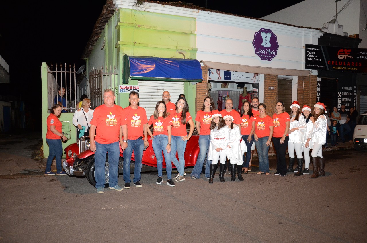 Papai Noel chega e o encanto do Natal toma conta de Pará de Minas