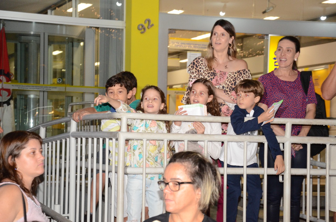 Papai Noel chega e o encanto do Natal toma conta de Pará de Minas