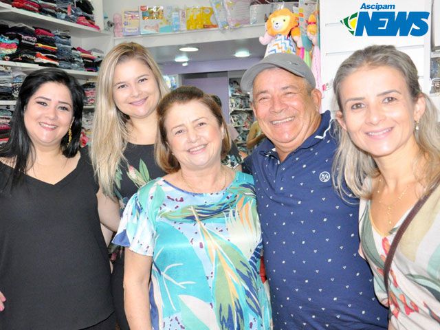 Tutti Fruti comemora 30 anos com muita festa e alegria para os clientes