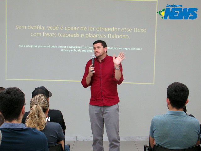 Palestra “Gestão Competitiva para Varejo de Moda” atrai associados