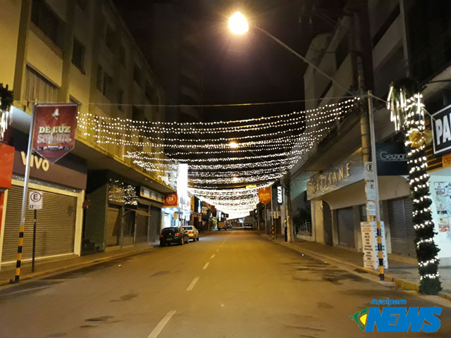 Cidade começa a se preparar para o Natal